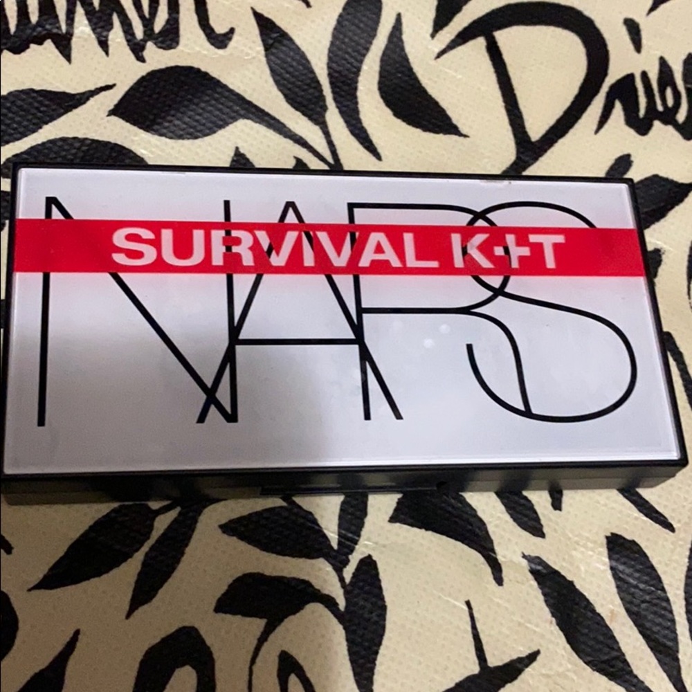 Nate Survival kit pallette